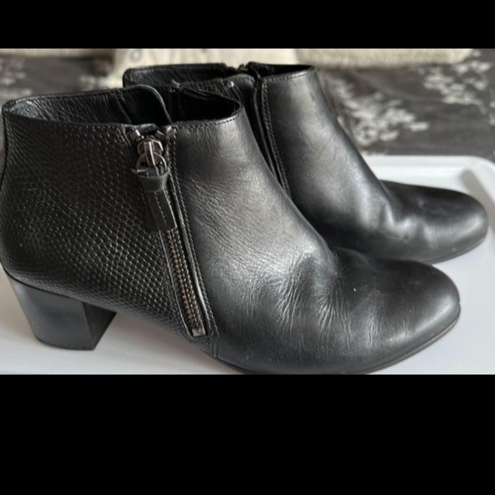 ECCO ankle boots